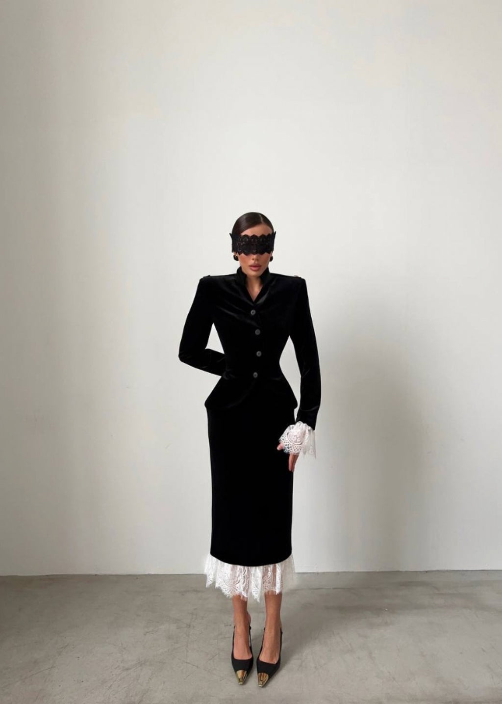 Jupe midi en velours « Meow » avec dentelle